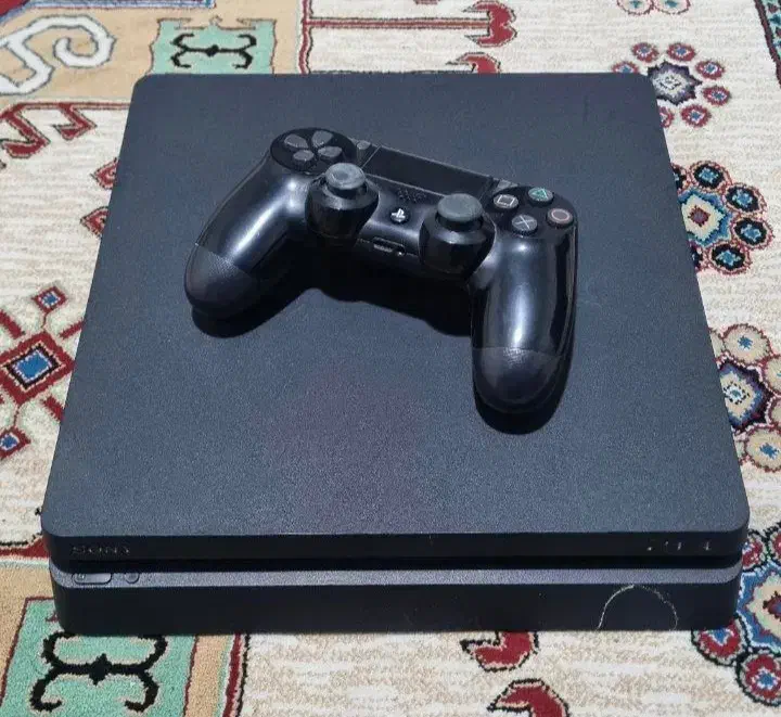 دستگاه ps4 slim یک ترابایت|کنسول، بازی ویدئویی و آنلاین|آمل, |دیوار