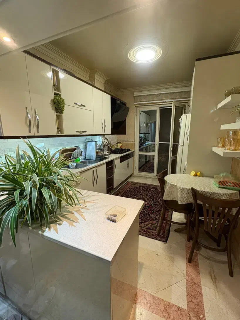 71متر / دو واحدی / نیروهوایی / بر خیابان بصیر|فروش آپارتمان|تهران, حافظیه|دیوار