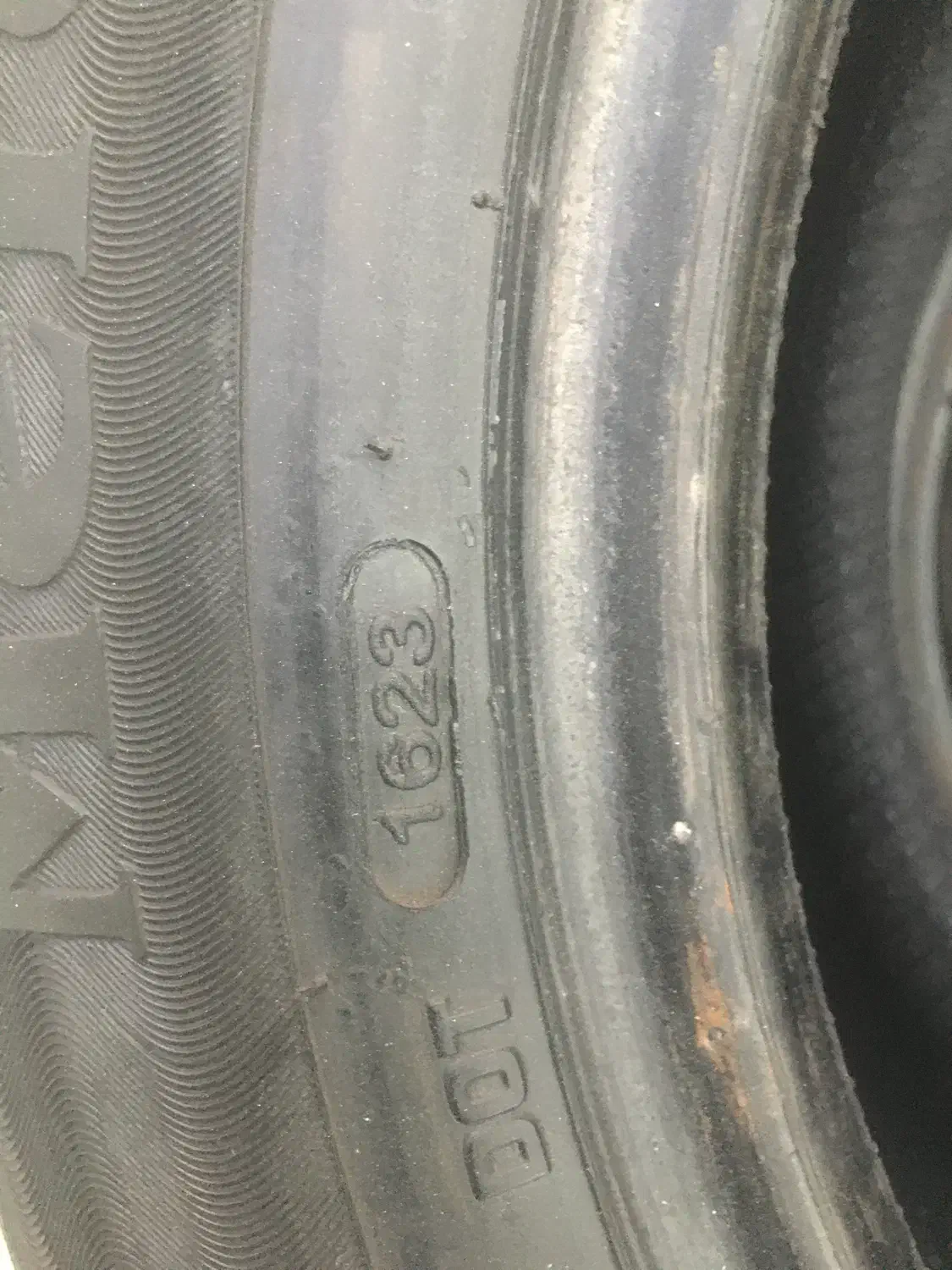 لاستیک ۲۰۵/۶۰/۱۴|قطعات یدکی و لوازم جانبی|کرج, مجتمع صنفی صنعتی|دیوار