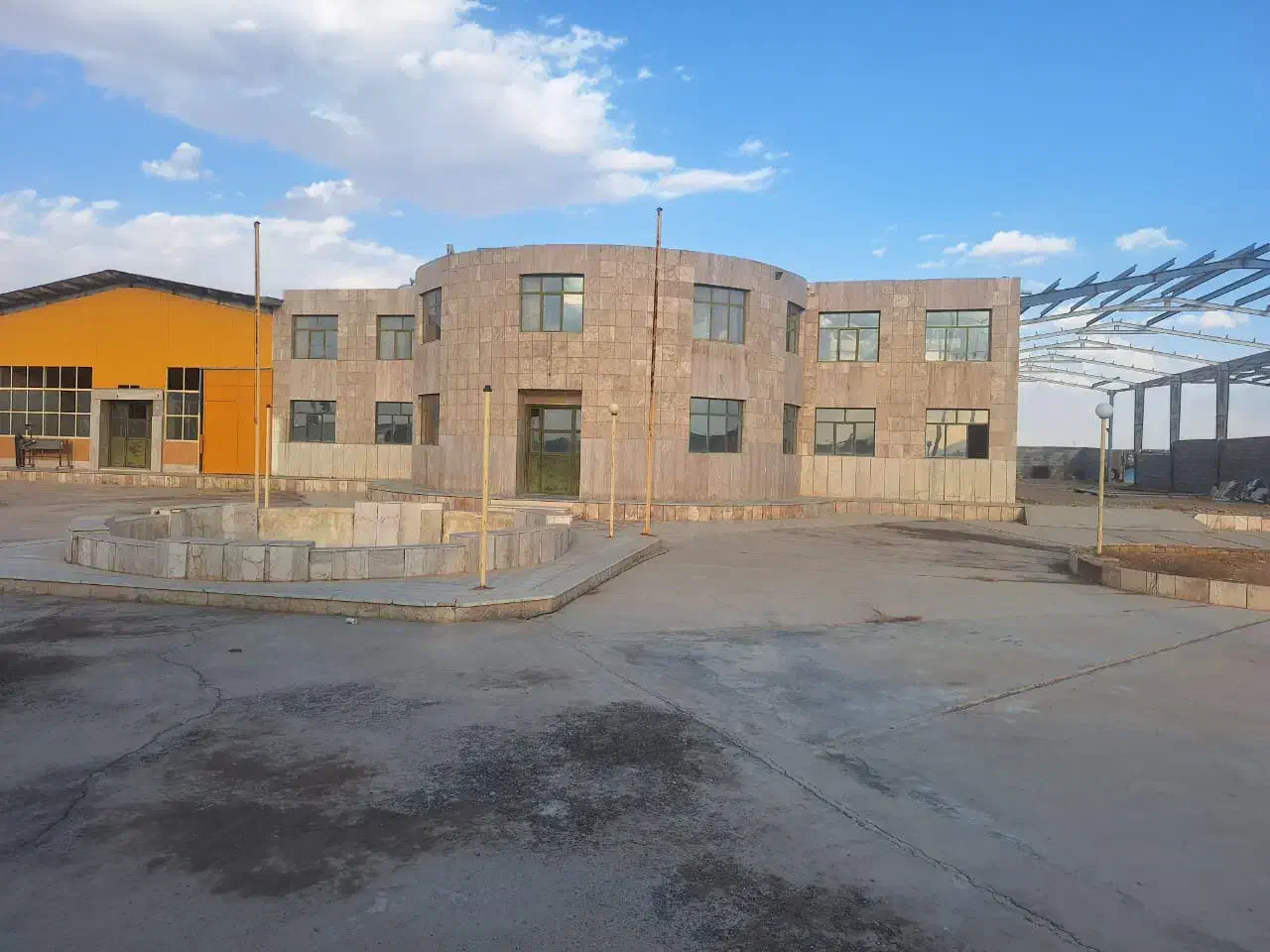 کارخانه مواد غذایی|فروش دفتر صنعتی، کشاورزی، تجاری|برخوار, |دیوار