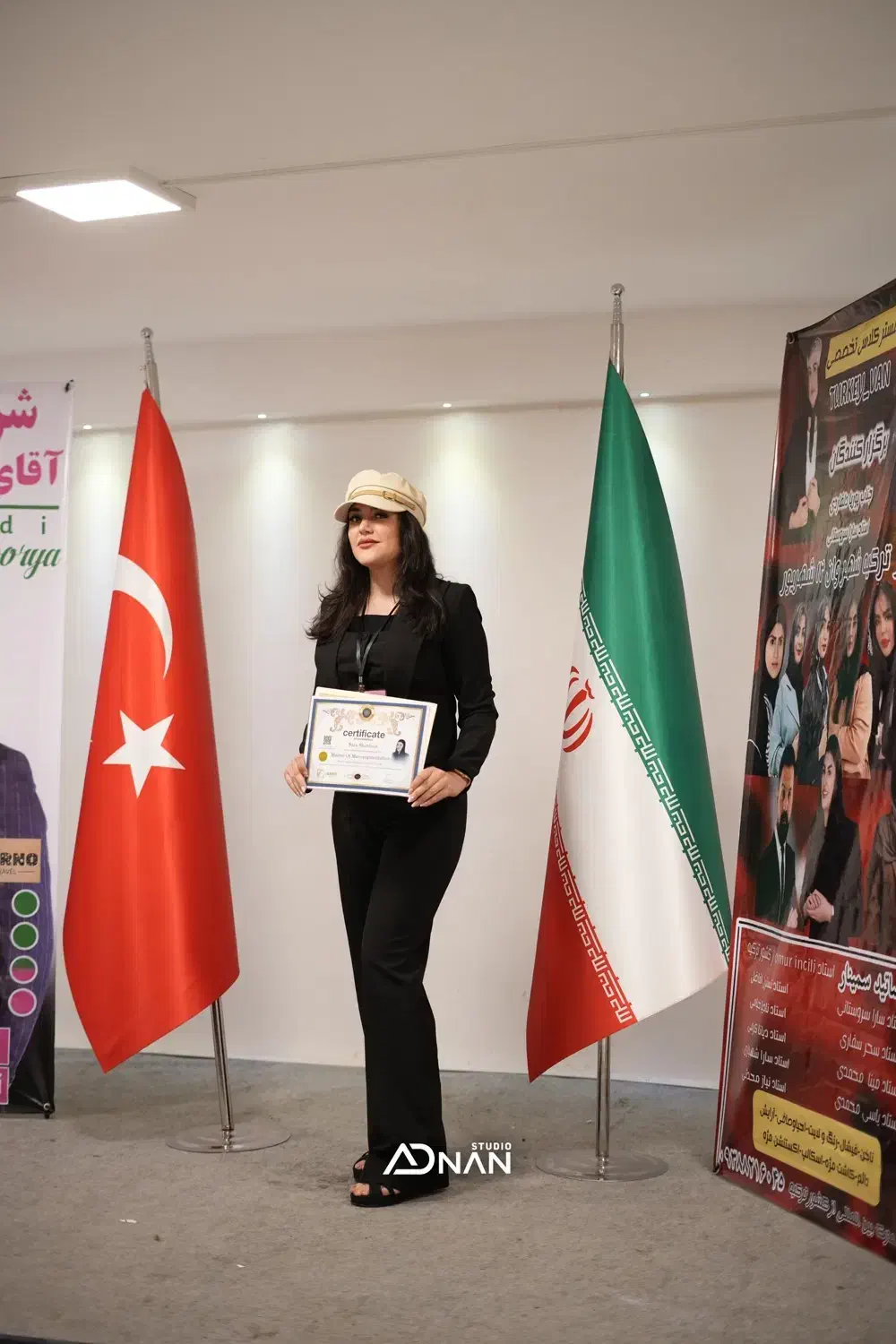 آموزش آرایشگری اقساط با استخدام ومدرک فنی حرفه ای|خدمات آرایشگری و زیبایی|بندرعباس, |دیوار