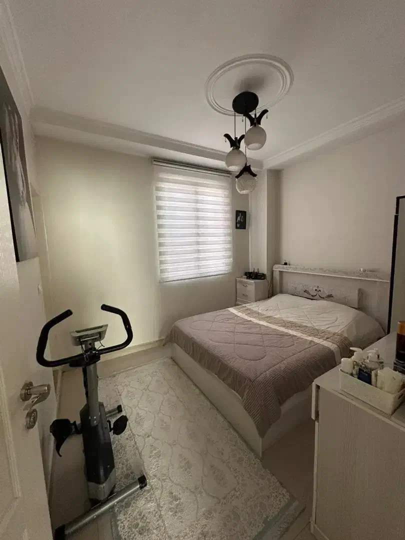 ۷۸متر /سالن پرده خور /بلوار اصلی