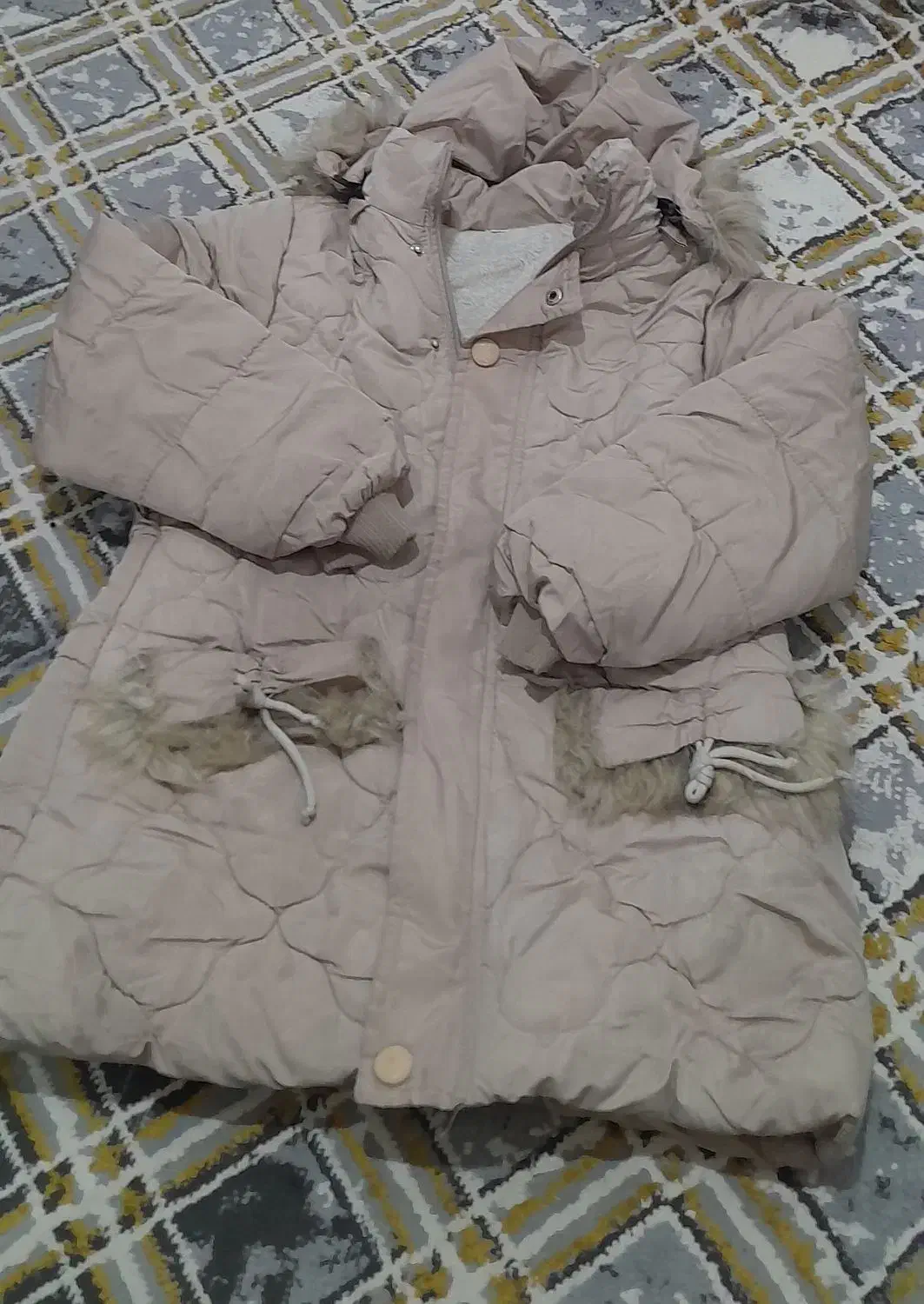 کاپشن|کفش و لباس بچه|اهواز, زیتون کارگری|دیوار