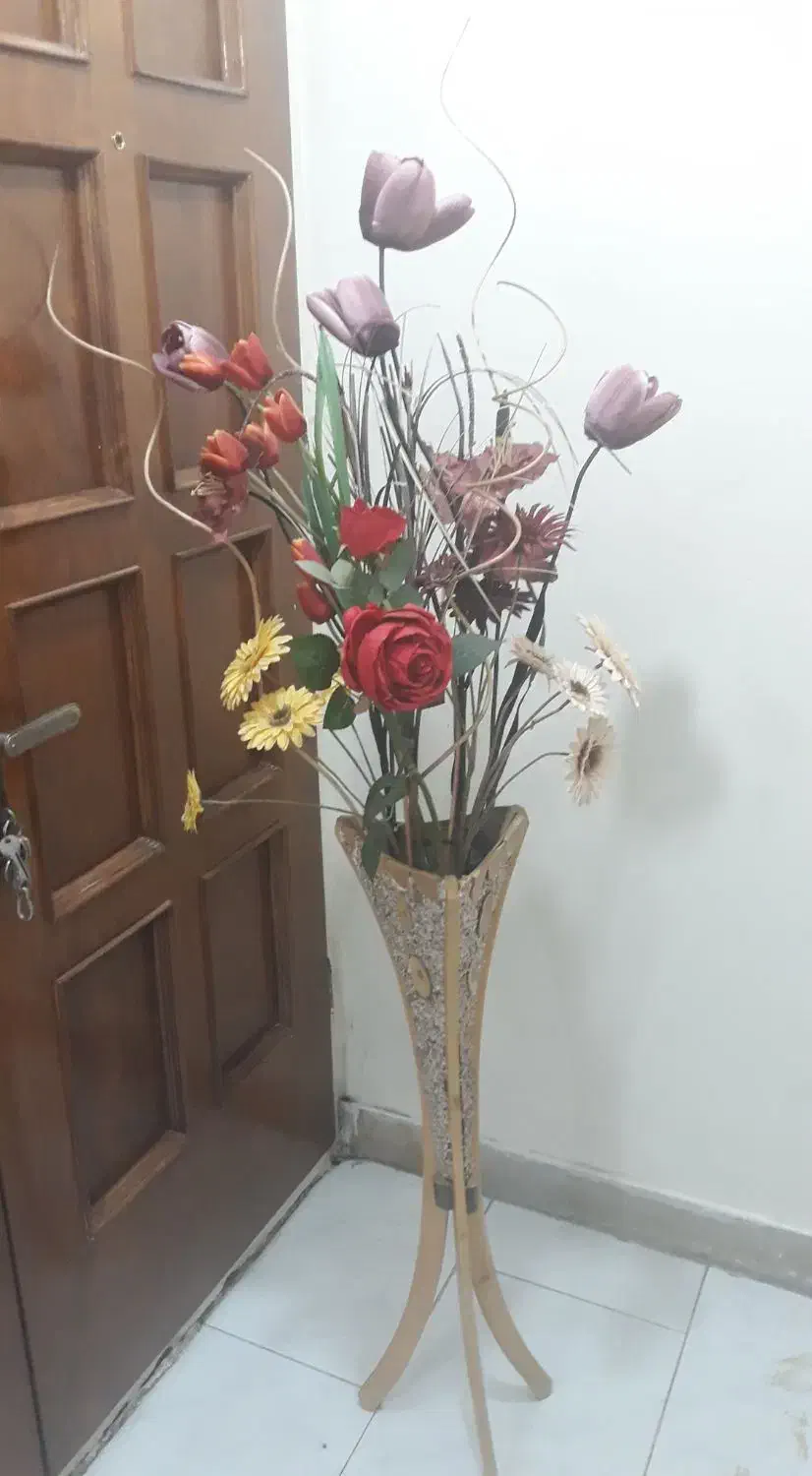 گل مصنوعی همراه باگلدان|گل مصنوعی|تهران, خواجه نظام الملک|دیوار