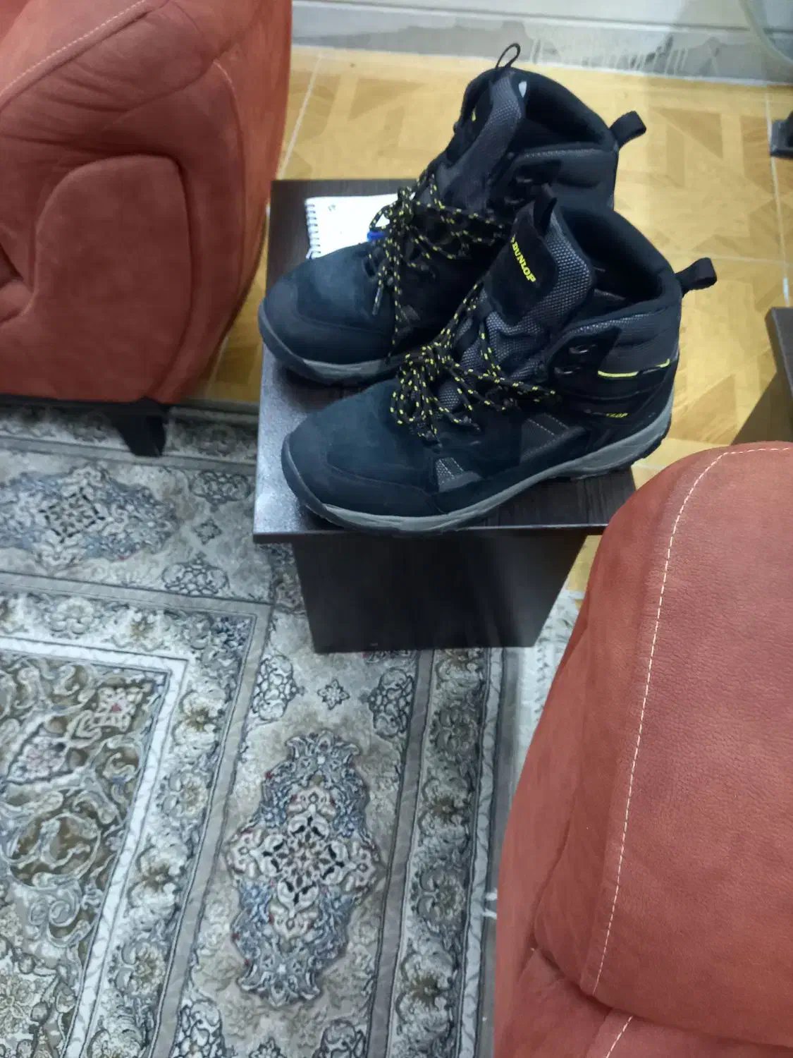 کفش کوه نوردی دانلوپ انگلیس|کیف، کفش، کمربند|لاهیجان, بوجایه|دیوار