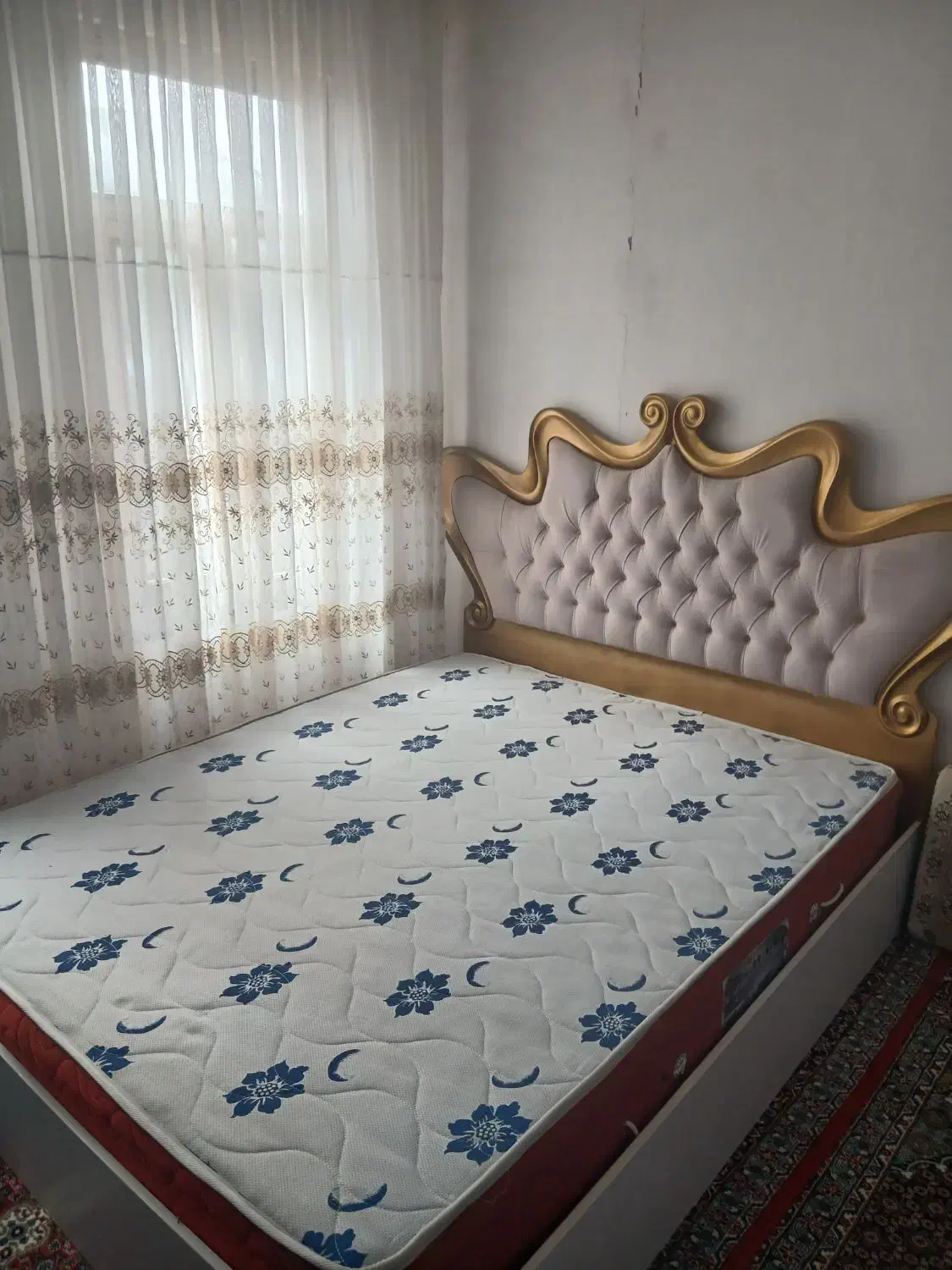 تخت دونفره|تخت و سرویس خواب|قروه, |دیوار