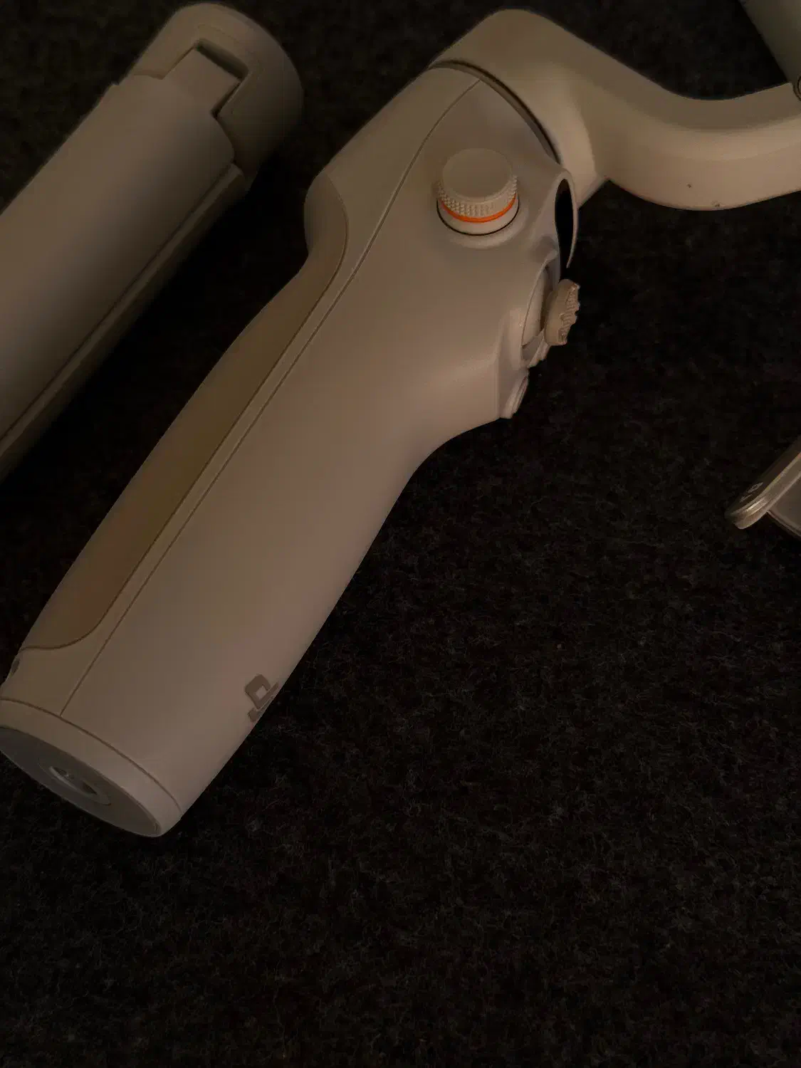 گیمبال موبایل حرفه‌ای DJI Osmo Mobile 6 - سفید|لوازم جانبی موبایل و تبلت|تهران, بهاران|دیوار