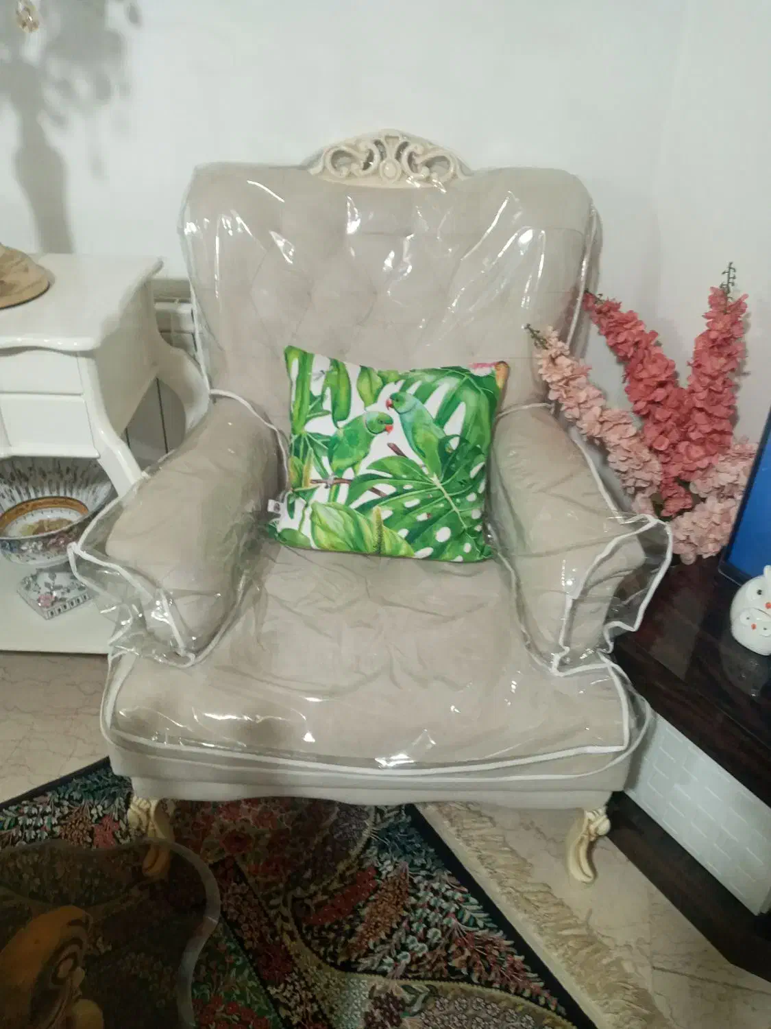 مبل نه نفره شیک و تمیز|مبلمان خانگی و میز عسلی|تهران, مجیدیه|دیوار