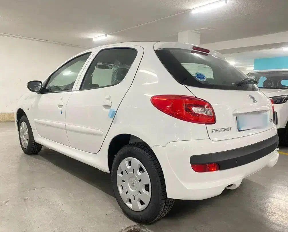 ۲۰۷ موتور تیوفایو|خودرو سواری و وانت|بروجرد, |دیوار