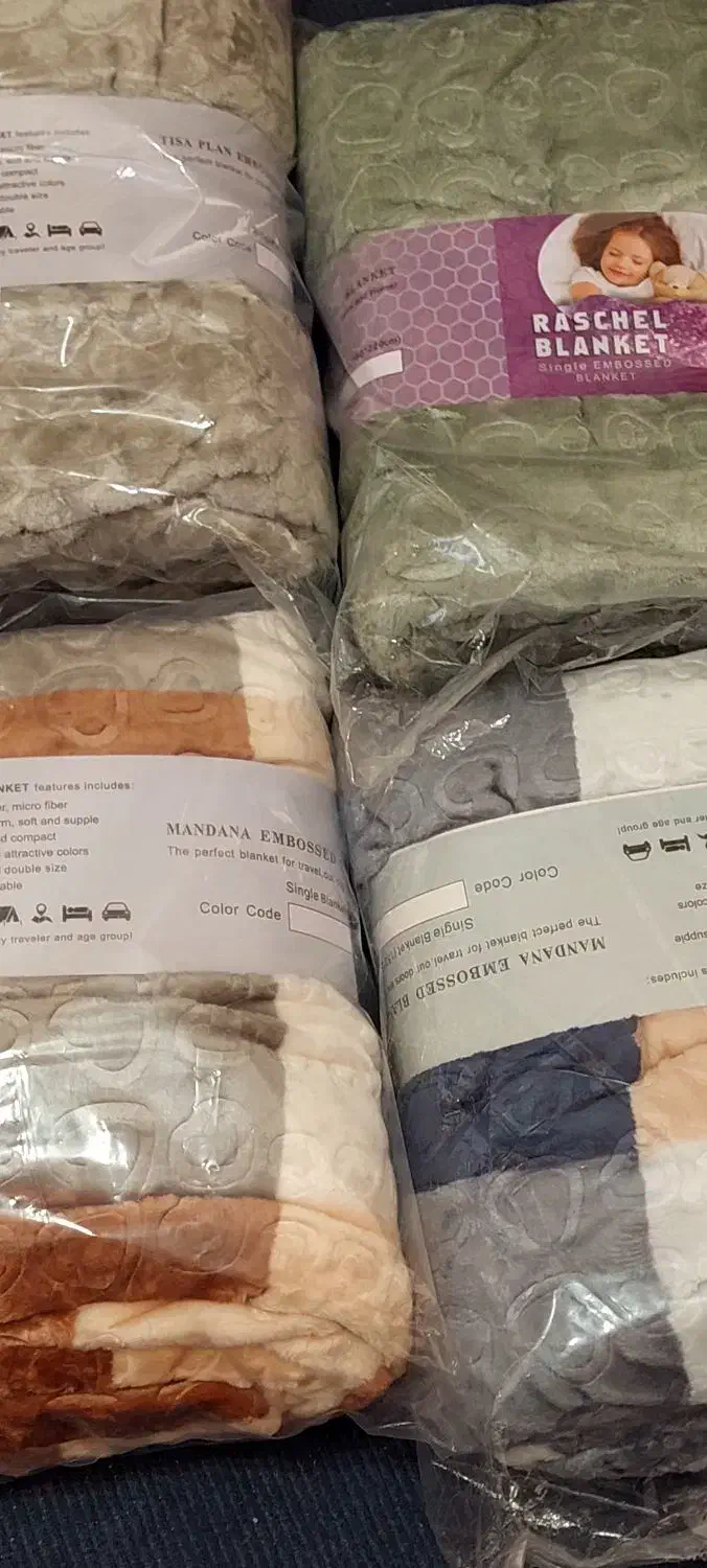 فروش ویژه پتو مسافرتی برجسته|رختخواب، بالش، پتو|پارس‌آباد, |دیوار