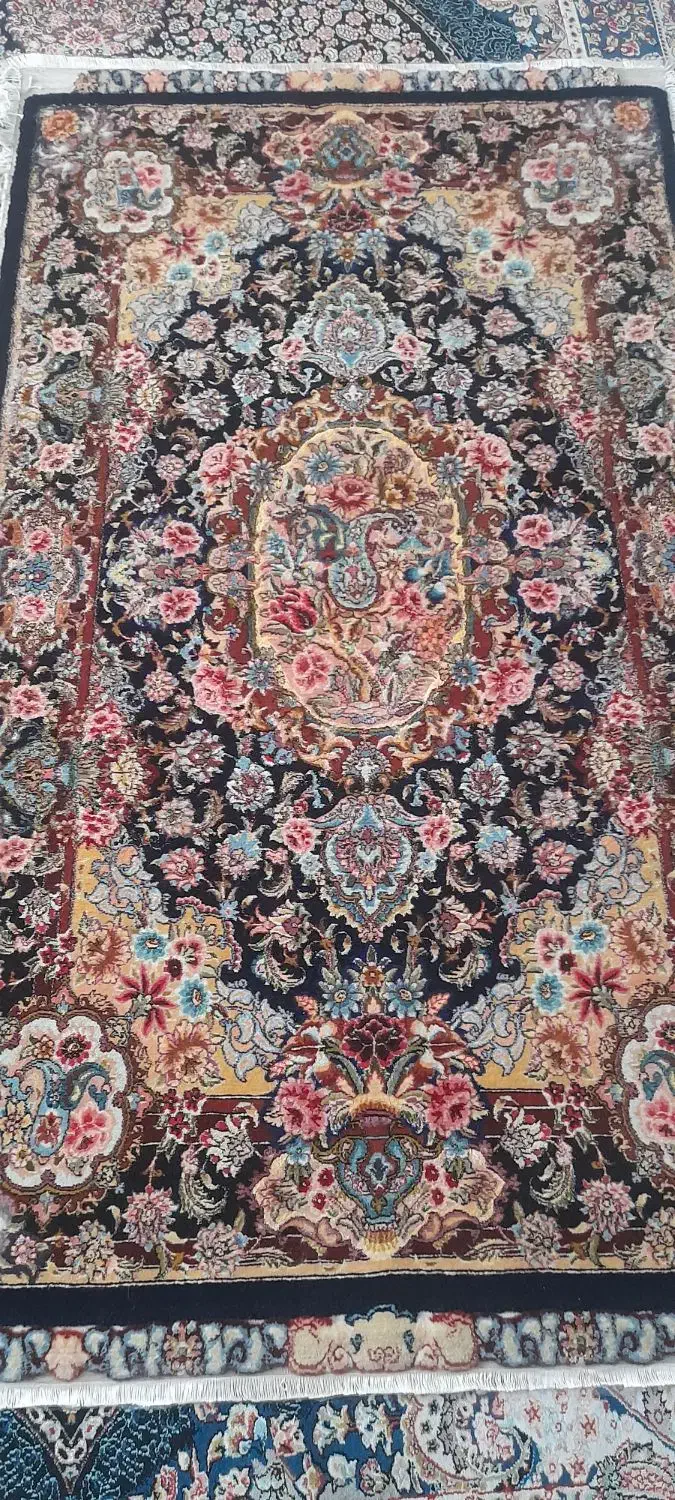 فرش سالاری ذرع ونیم|فرش|لاهیجان, گلستان|دیوار