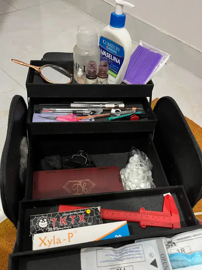 دستگاه میکروپیگمنتیشن با وسایل و چمدان|آرایشی، بهداشتی، درمانی|لاهیجان, گلستان|دیوار