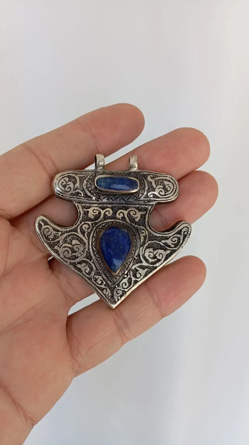 گردنی ورشو|کلکسیون اشیاء عتیقه|دورود, |دیوار