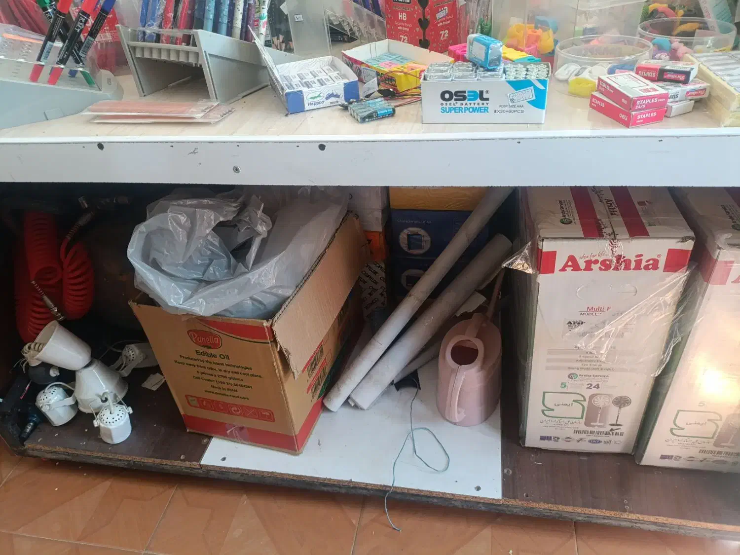 ویترین لوازم تحریر|فروشگاه و مغازه|فولادشهر, B6|دیوار