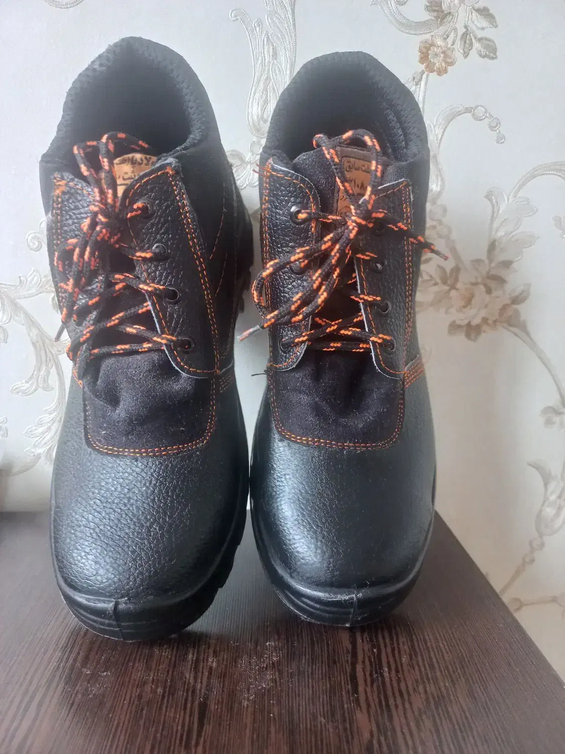 دوجفت کفش نیم بوت مخصوص کارنونو جنس بسیارمقاوم|کیف، کفش، کمربند|گلبهار, شهر جدید گلبهار|دیوار