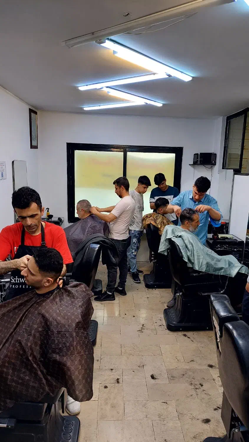 خدمات اموزش تخصصی اموزشگاه ارایشگری تهران|خدمات آرایشگری و زیبایی|تهران, امام حسین|دیوار