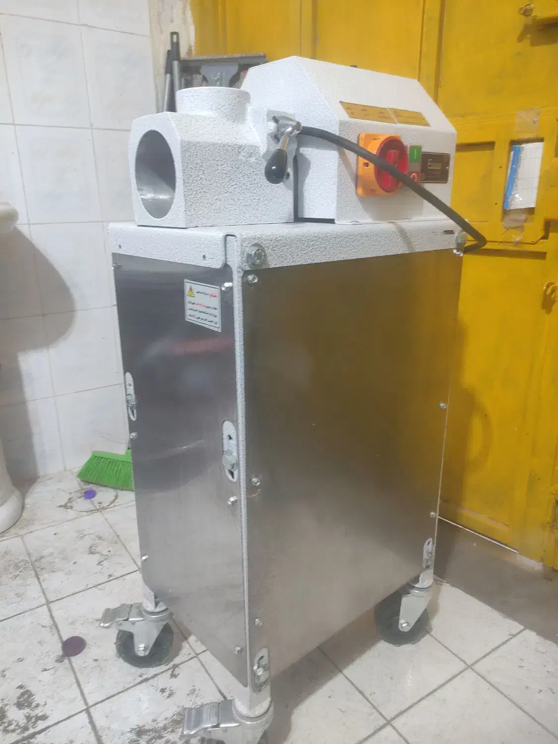 چرخ گوشت و یخچال فریزر|فروشگاه و مغازه|شیراز, شهرک سعدی|دیوار
