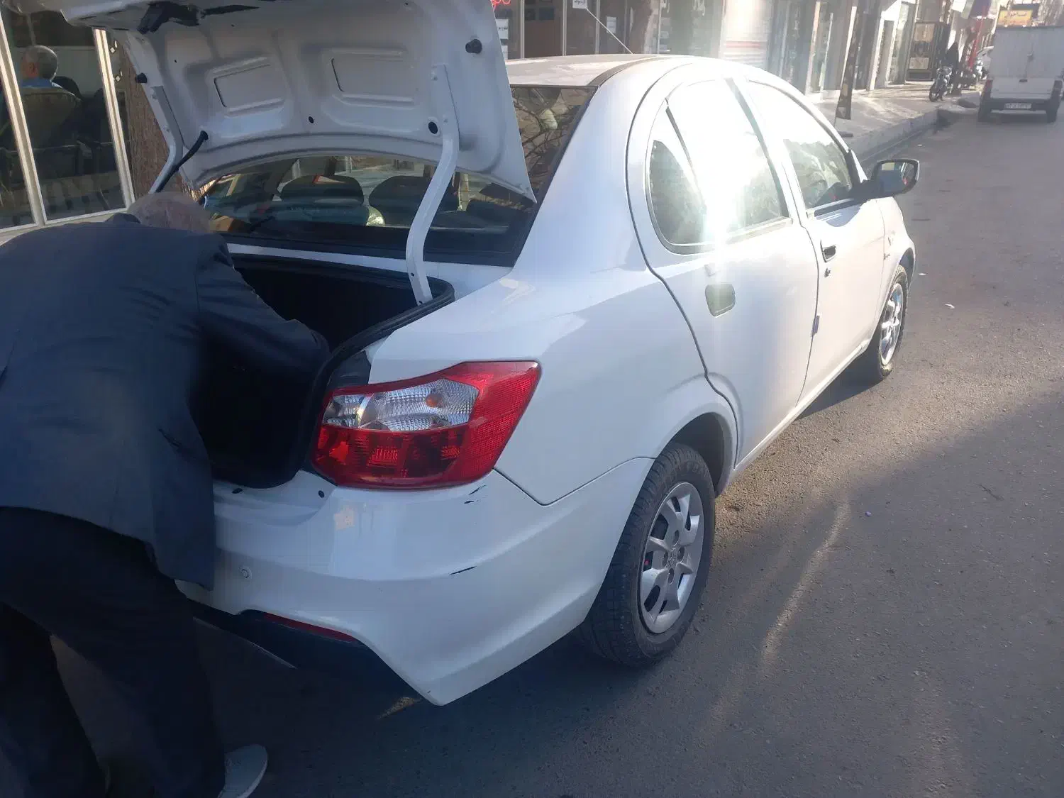 ساینا ۱۴۰۲|خودرو سواری و وانت|فردوسیه, |دیوار