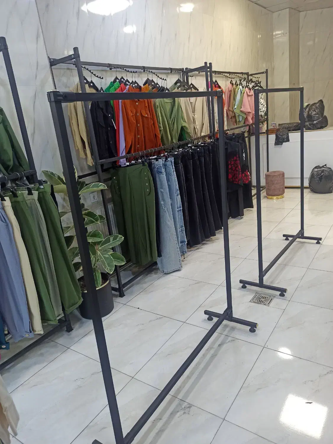 چوب رخت و رگال|بندرخت و رخت‌آویز|کوچصفهان, |دیوار