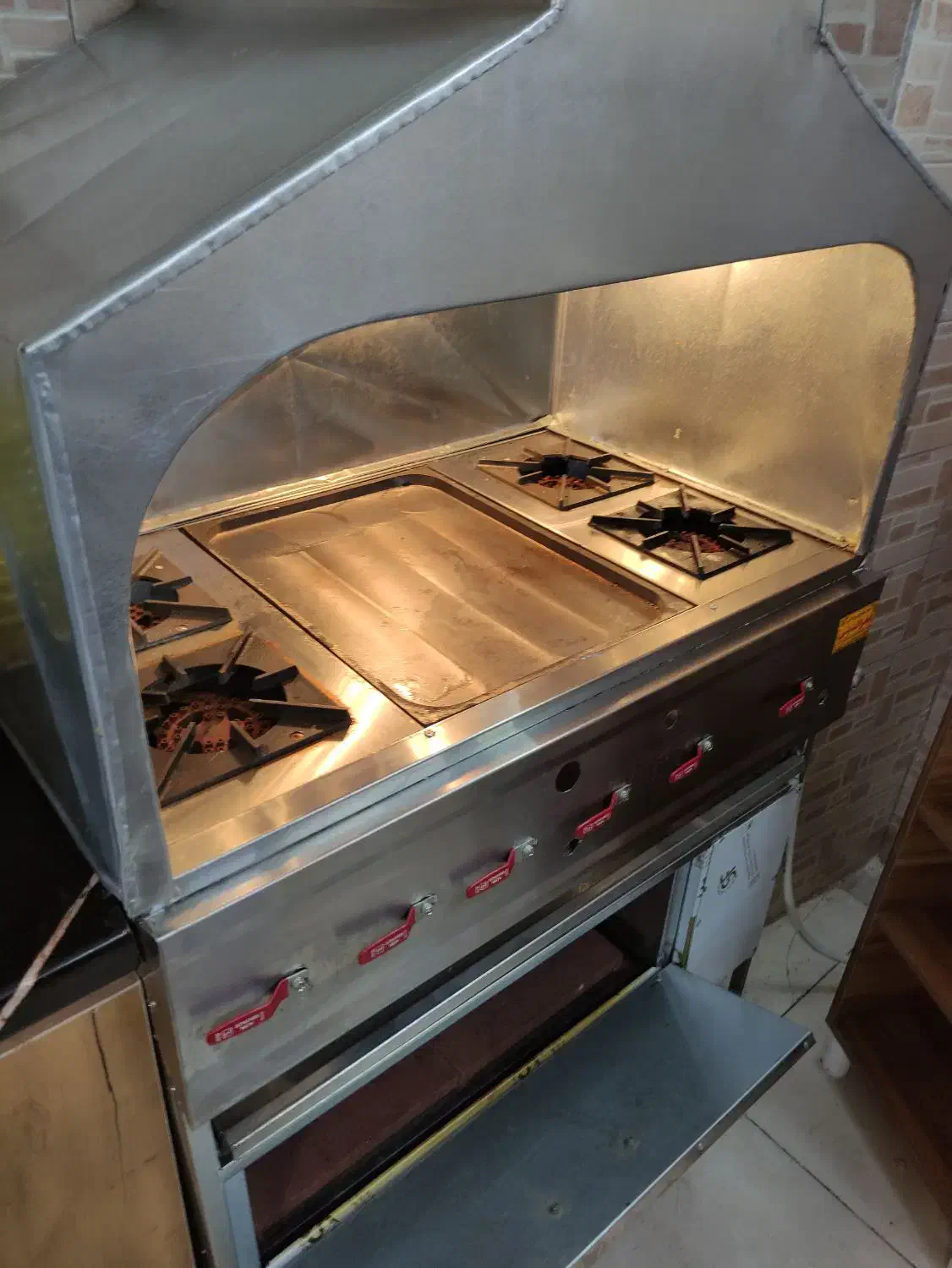 فرگاز چهار شعله و یخچال فریزر  قابل تنظیم|اجاق گاز و لوازم برقی پخت‌وپز|فسا, |دیوار