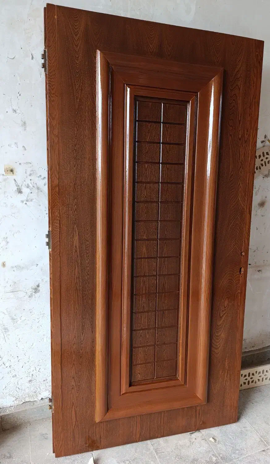 رنگ کاری نقاشی درب چوبی|خدمات پیشه و مهارت|یزد, |دیوار