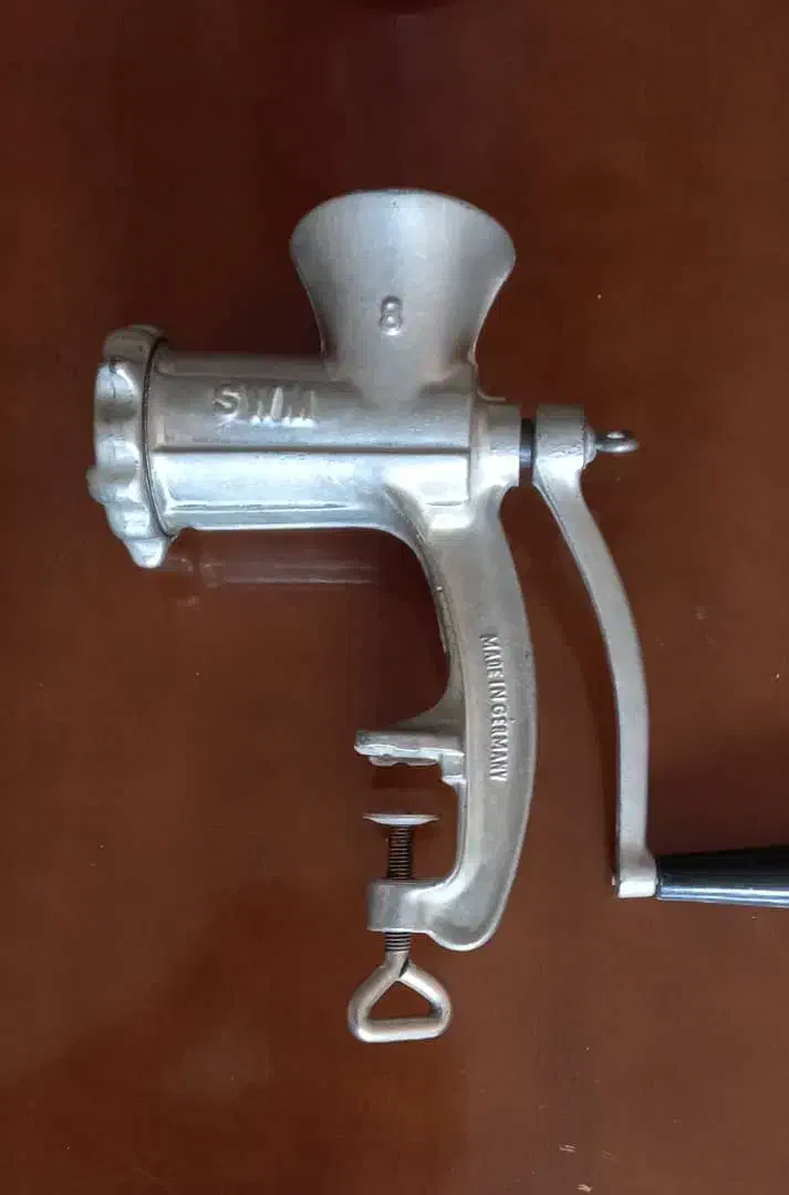 چرخ گوشت دستی آلمانی سایز 8|خردکن، آسیاب، غذاساز|شاهینشهر, حافظ شمالی|دیوار