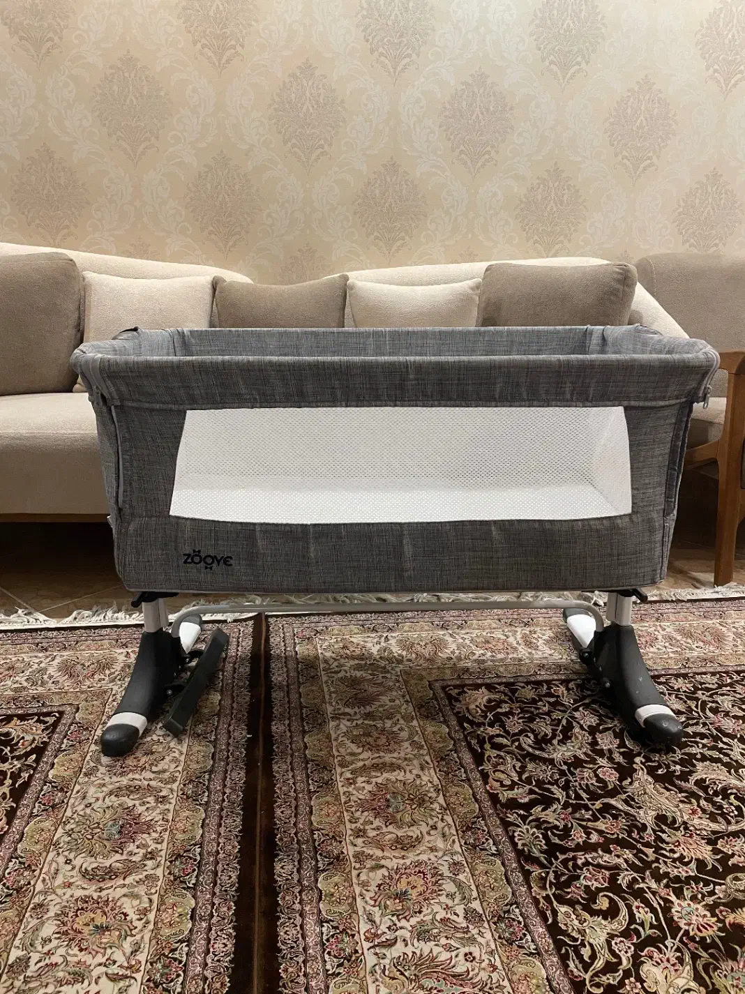 تخت نوزاد کنار مادر مارک زویه|تخت و صندلی بچه|گرگان, |دیوار