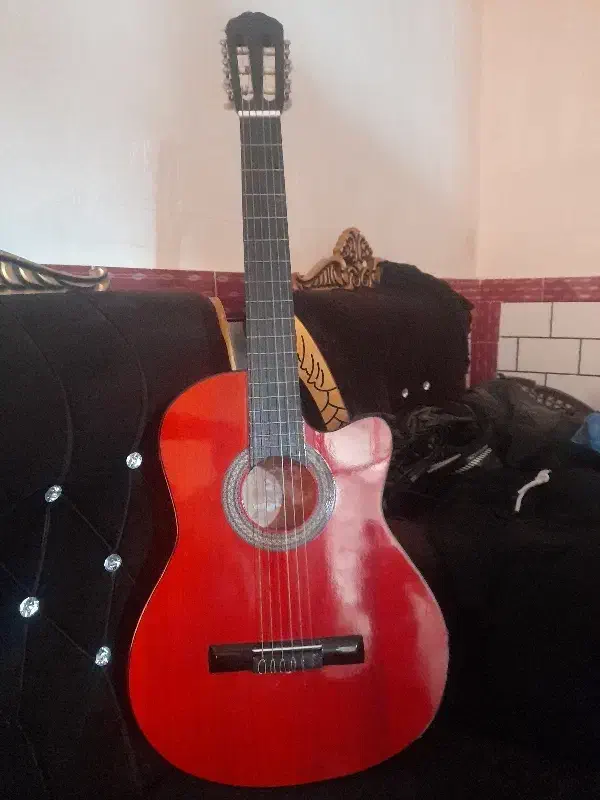 گیتار نو استفاده نشده|گیتار، بیس، امپلیفایر|اندیمشک, |دیوار