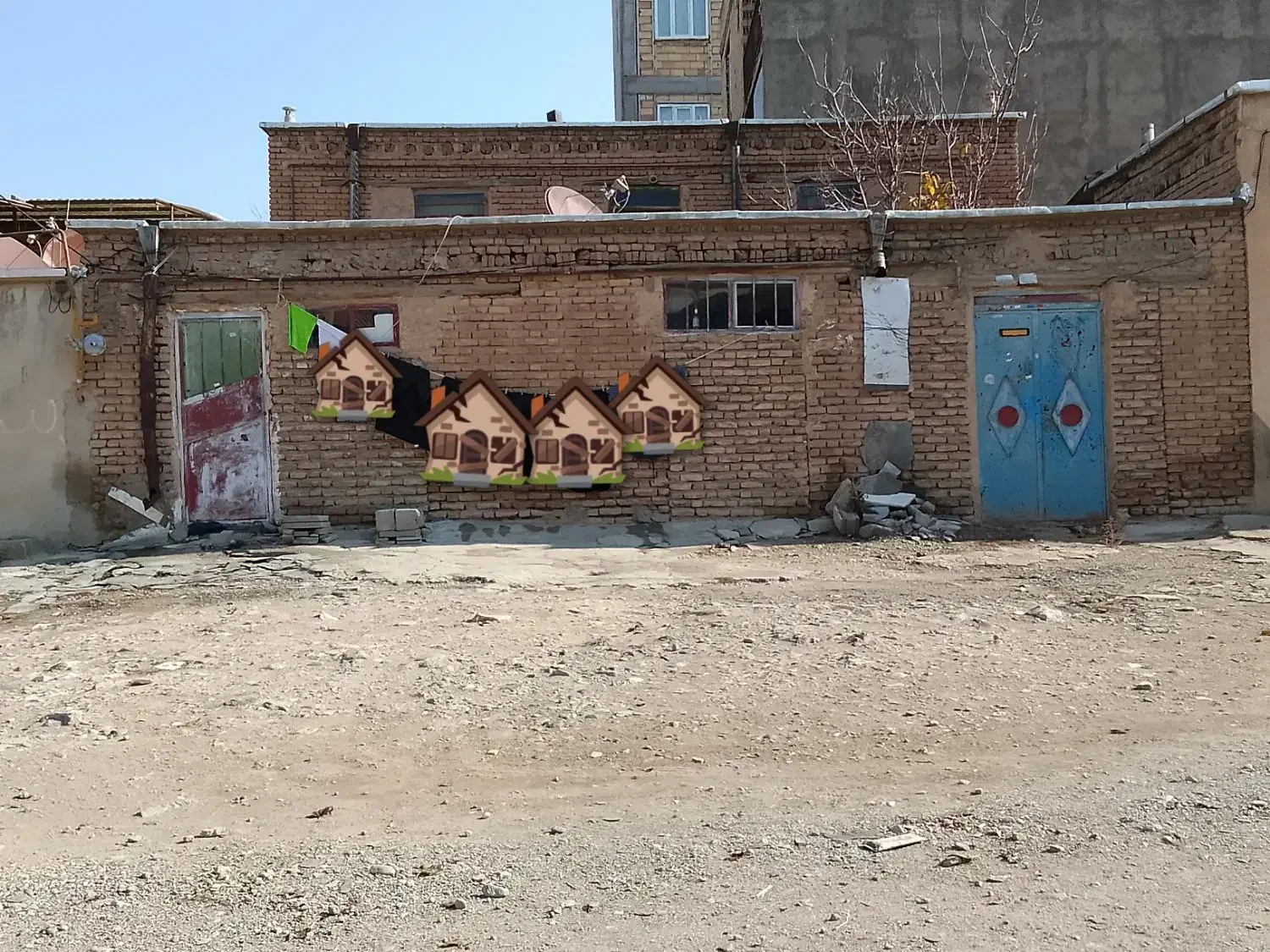 فروش خانه( ۱۱۰متری کلنگلی سر خیابان)|فروش خانه و ویلا|سقز, |دیوار