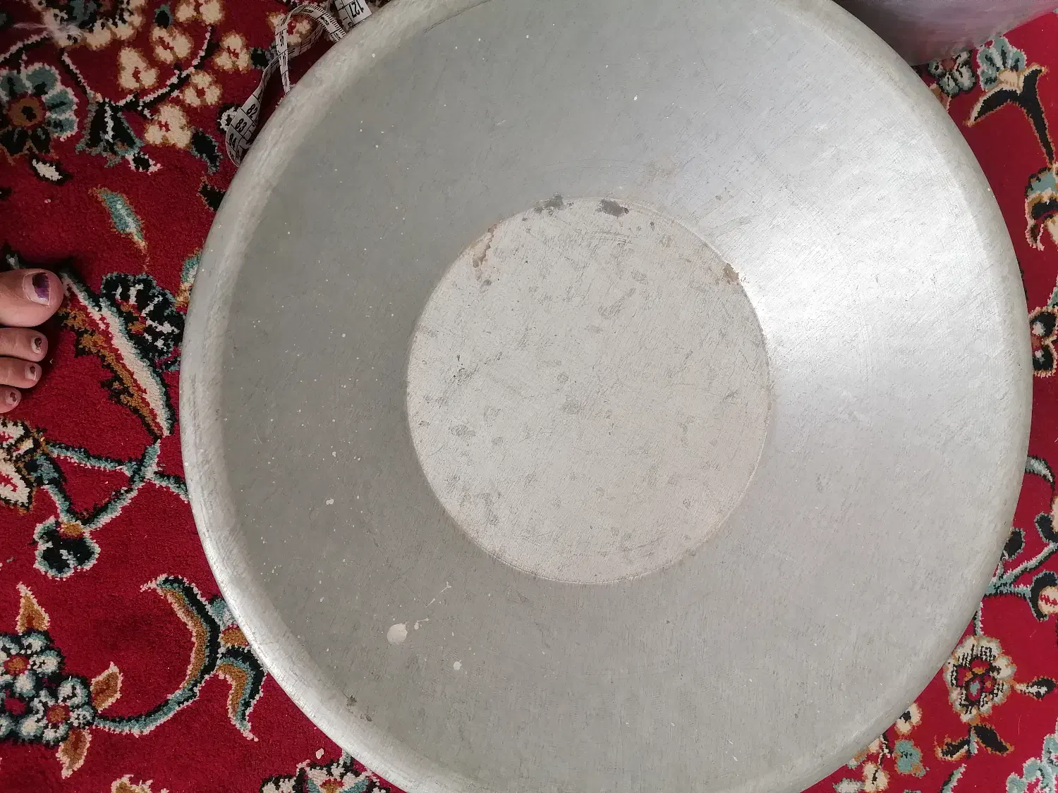 قابلمه روحی و یک تشت|ظروف پختوپز|کاشمر, |دیوار