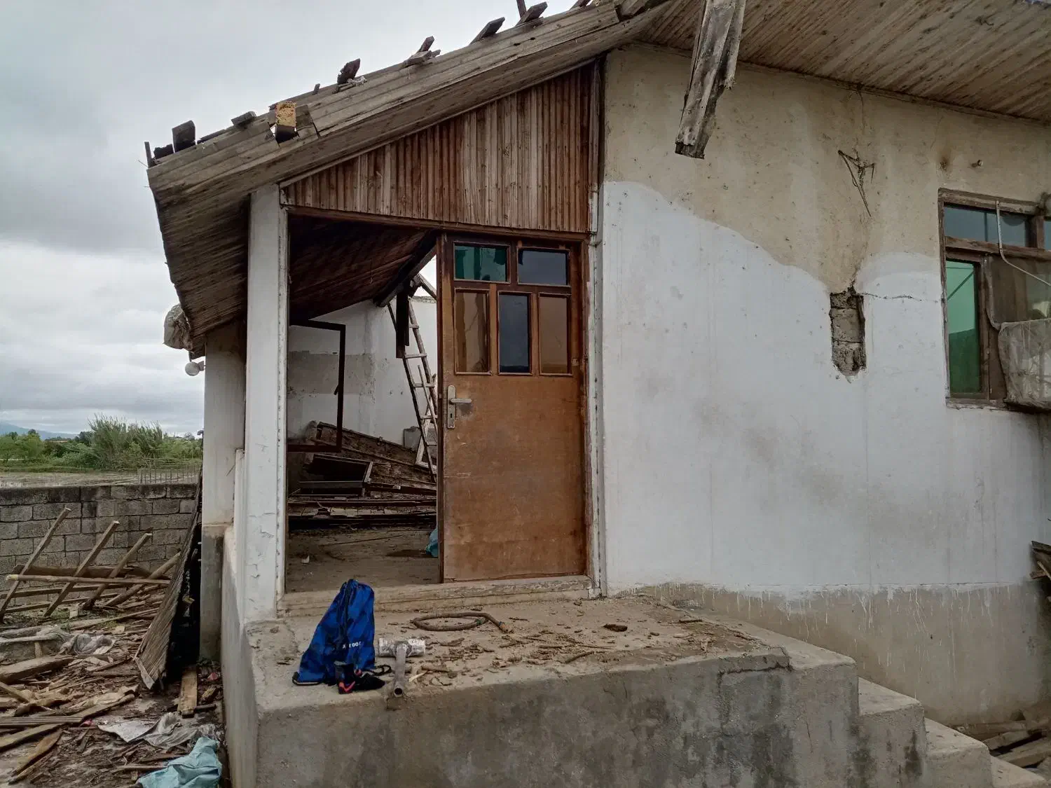 تخریب رایگان خانه های کلنگی، ساخت و بازسازی|خدمات پیشه و مهارت|رودسر, |دیوار