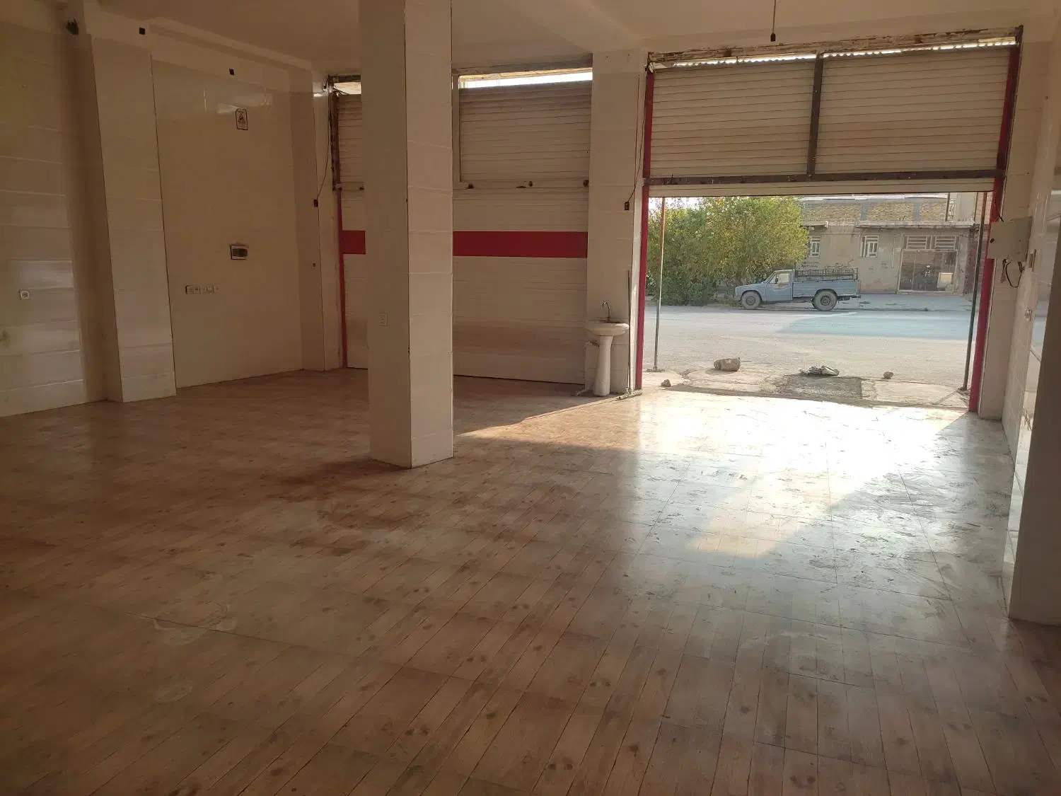 اجاره مغازه ۹۰ متری جهت انبار|اجارهٔ مغازه و غرفه|دره شهر, |دیوار