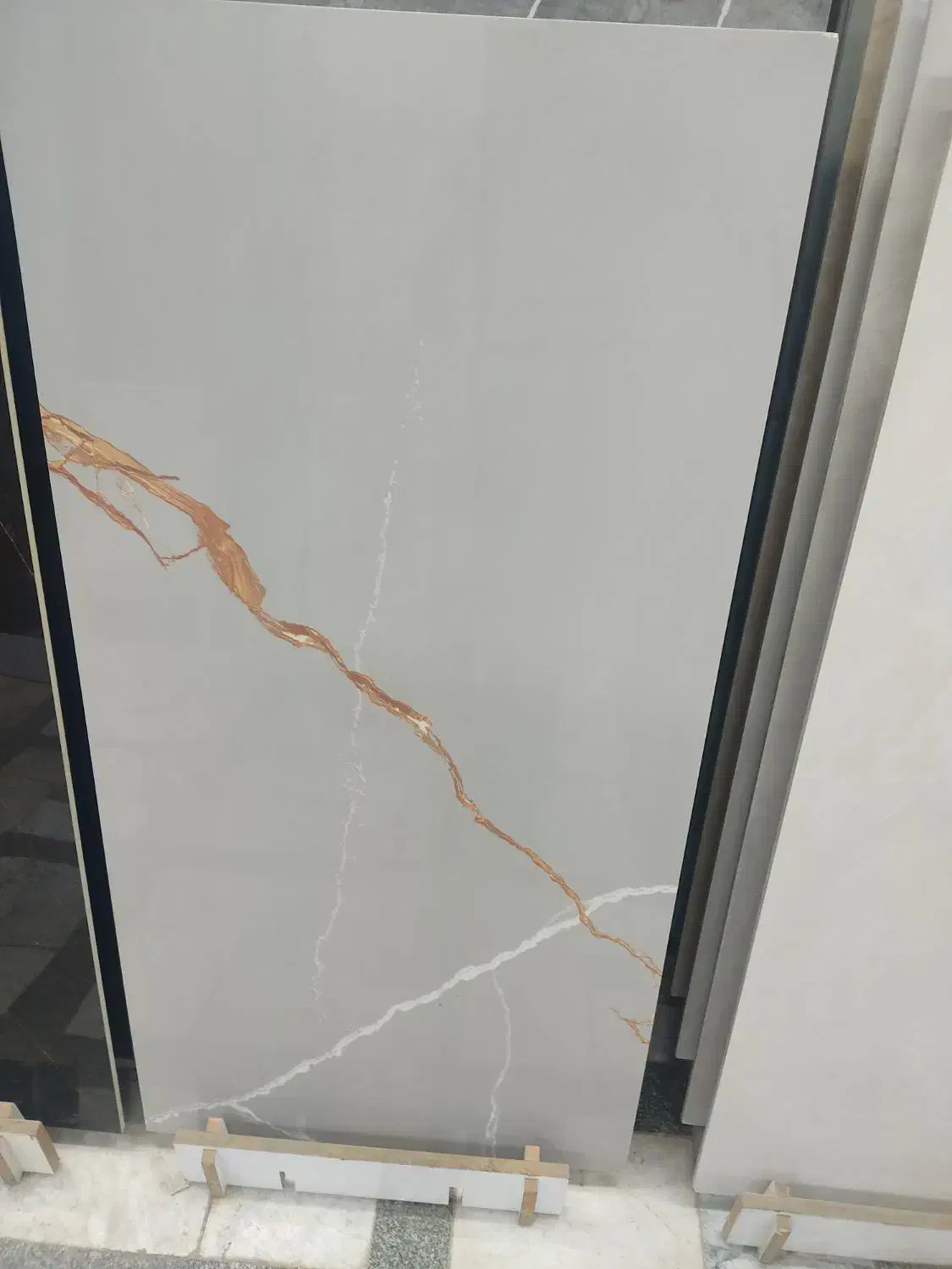 کاشی سرامیک مرکزی|مصالح و تجهیزات ساختمان|شیراز, شهرک قمشه|دیوار