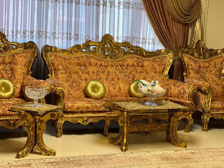 مبل و میز ناهار خوری|مبلمان خانگی و میز عسلی|رشت, گلسار|دیوار