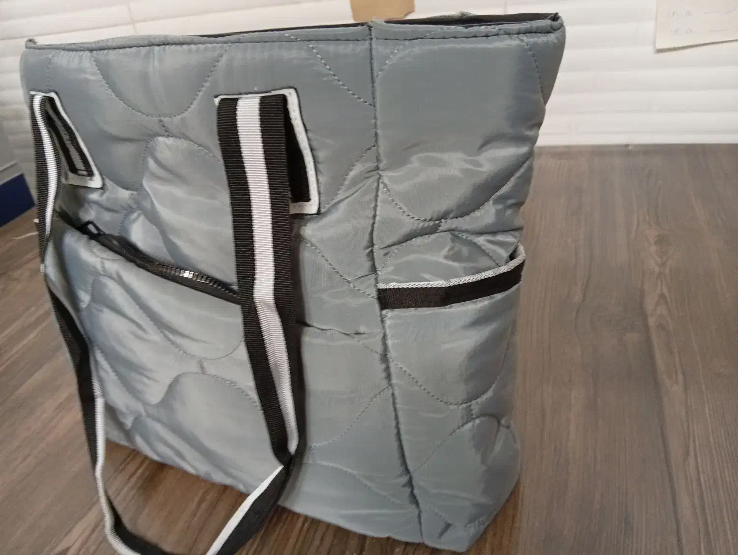 کیف جادار کاپشنی جادار نو|کیف، کفش، کمربند|قم, دروازه چوبی|دیوار