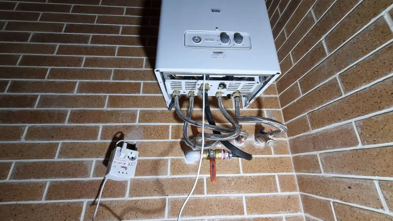 تعمیرات پکیج و رادیاتور|آبگرمکن، پکیج، شوفاژ|شیراز, گلدشت معالیآباد|دیوار