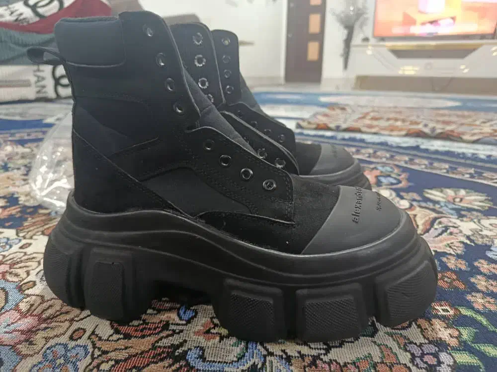 بوت اسپرت|کیف، کفش، کمربند|ایلام, |دیوار