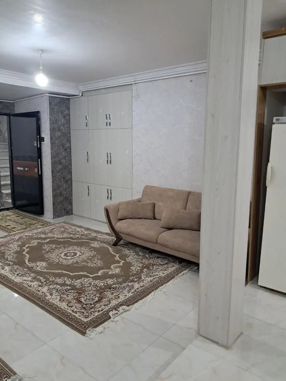 سوئیت آپارتمان مبله نوساز (بدون واسطه)|اجارهٔ کوتاهمدت آپارتمان و سوئیت|همدان, |دیوار