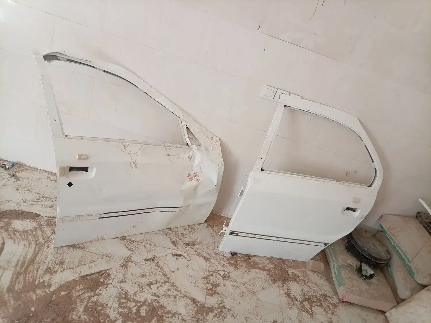 اتاق درب سمند تصادفی|قطعات یدکی و لوازم جانبی|زابل, |دیوار