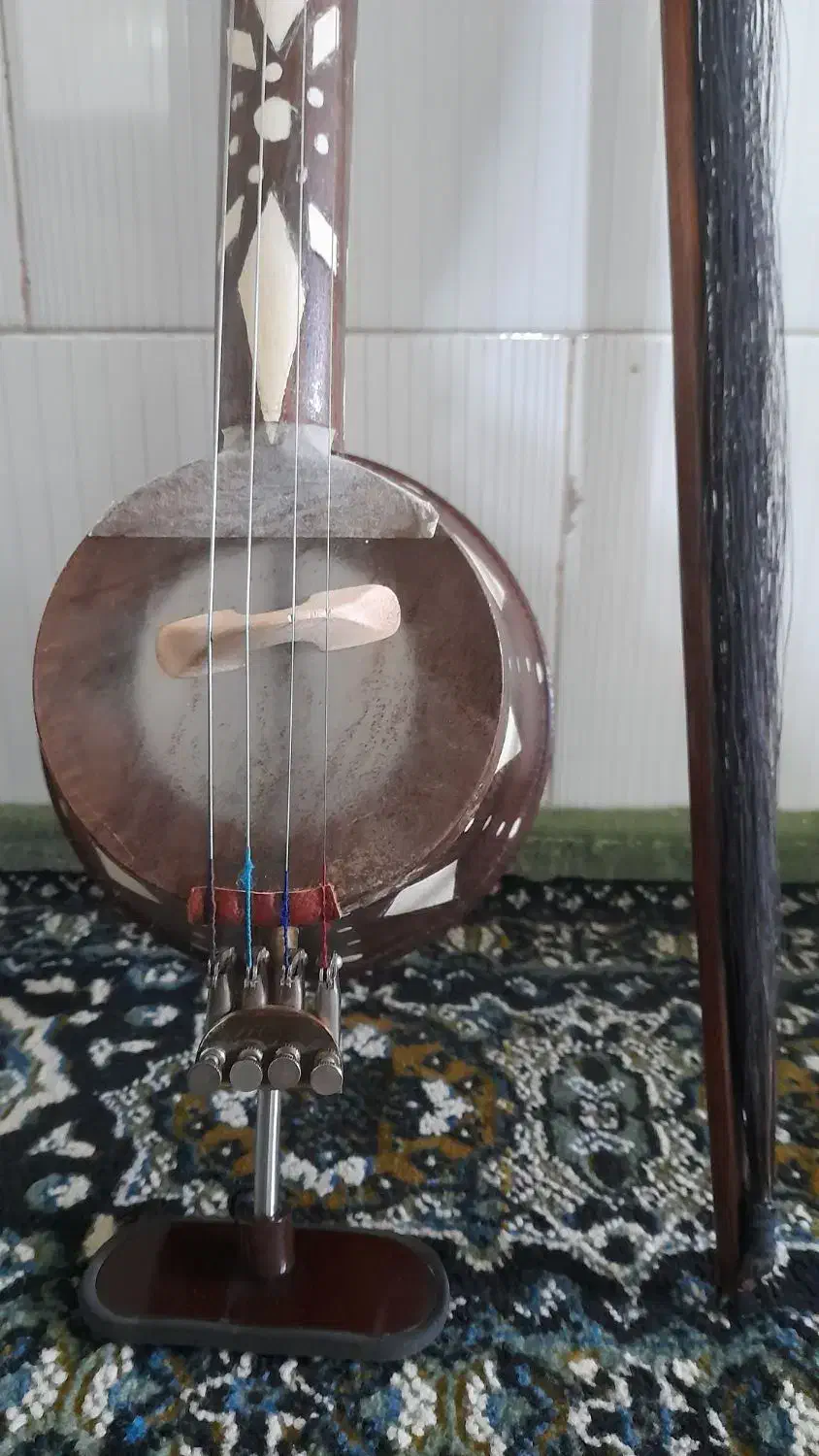 کمانچه پشت باز|سازهای سنتی|دزفول, |دیوار