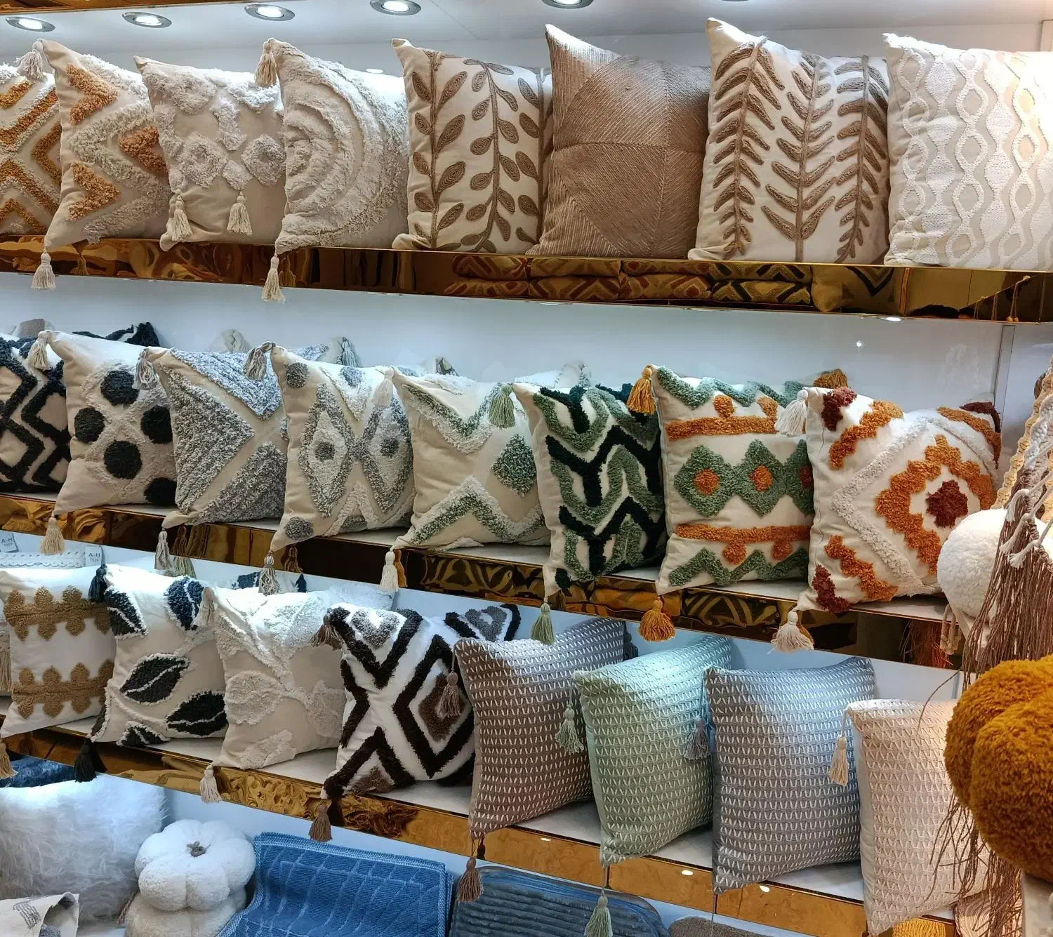 تولید و واردات انواع کوسن های پانچ و کتان عمده شوش|مبلمان خانگی و میز عسلی|تهران, بازار|دیوار