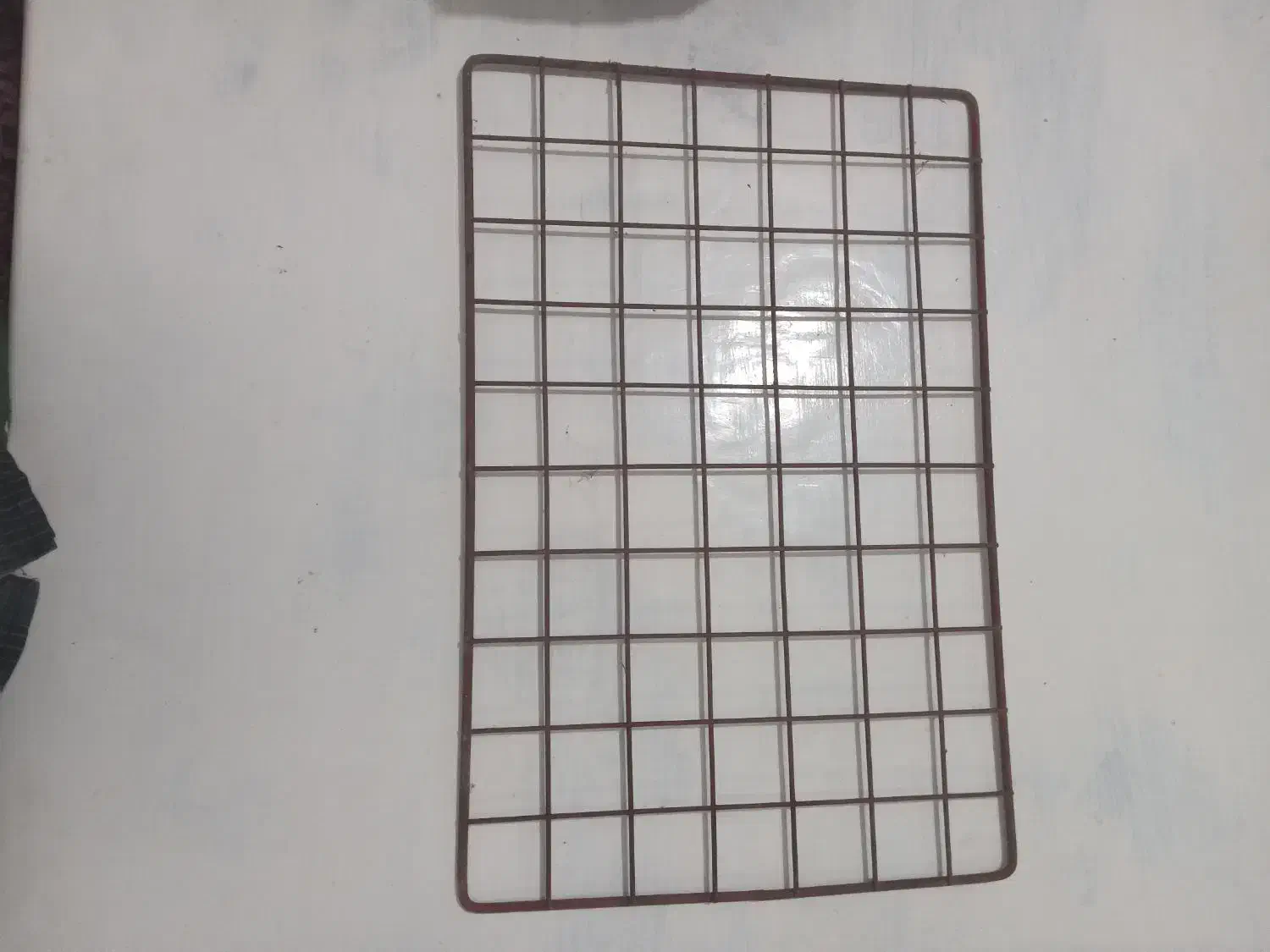 قفسه مشبک فلزی|کتابخانه، شلف، قفسه‌های دیواری|رشت, حومه رشت|دیوار