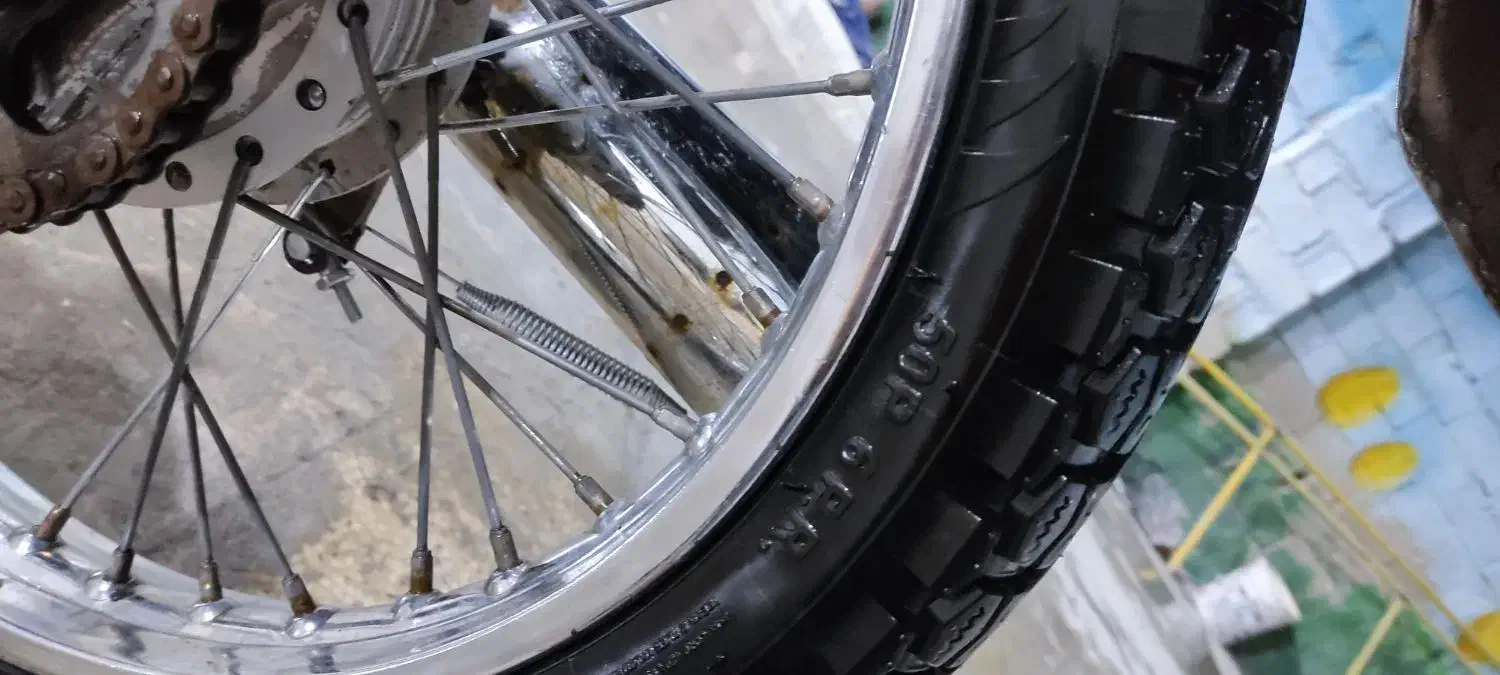 موتور پرواز|موتورسیکلت|خشت, |دیوار