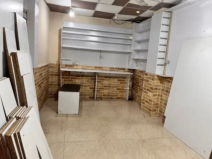 مغازه|اجارهٔ دفتر کار، اتاق اداری، مطب|رشت, امین الضرب|دیوار