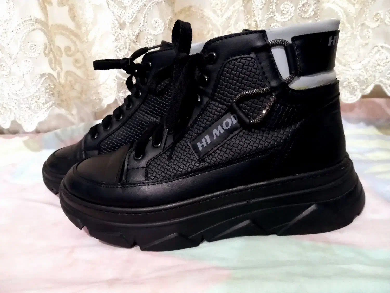 نیم بوت|کیف، کفش، کمربند|بروجرد, |دیوار