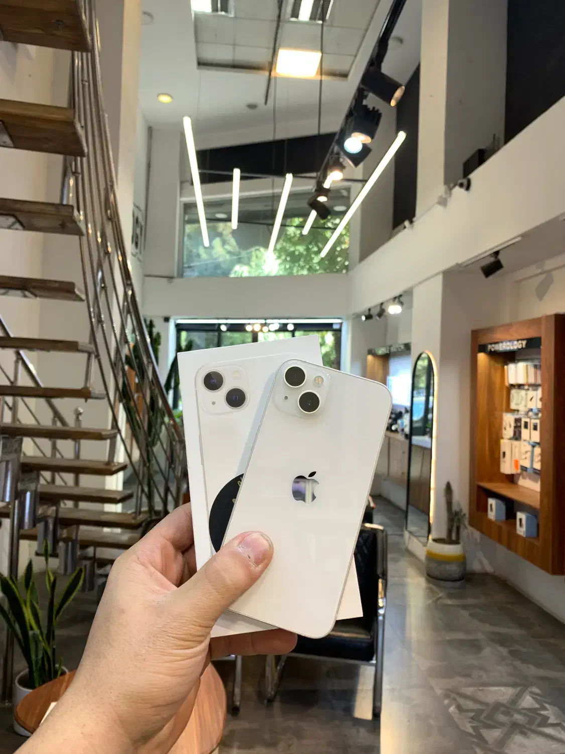 ایفون سفید و مشکیiphone 13normal128gبا شرایط ویژه|موبایل|کرج, فاز ۲ مهرشهر|دیوار