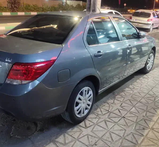 دنا معمولی۱۴۰۰درجه یک|خودرو سواری و وانت|خرم‌آباد, |دیوار