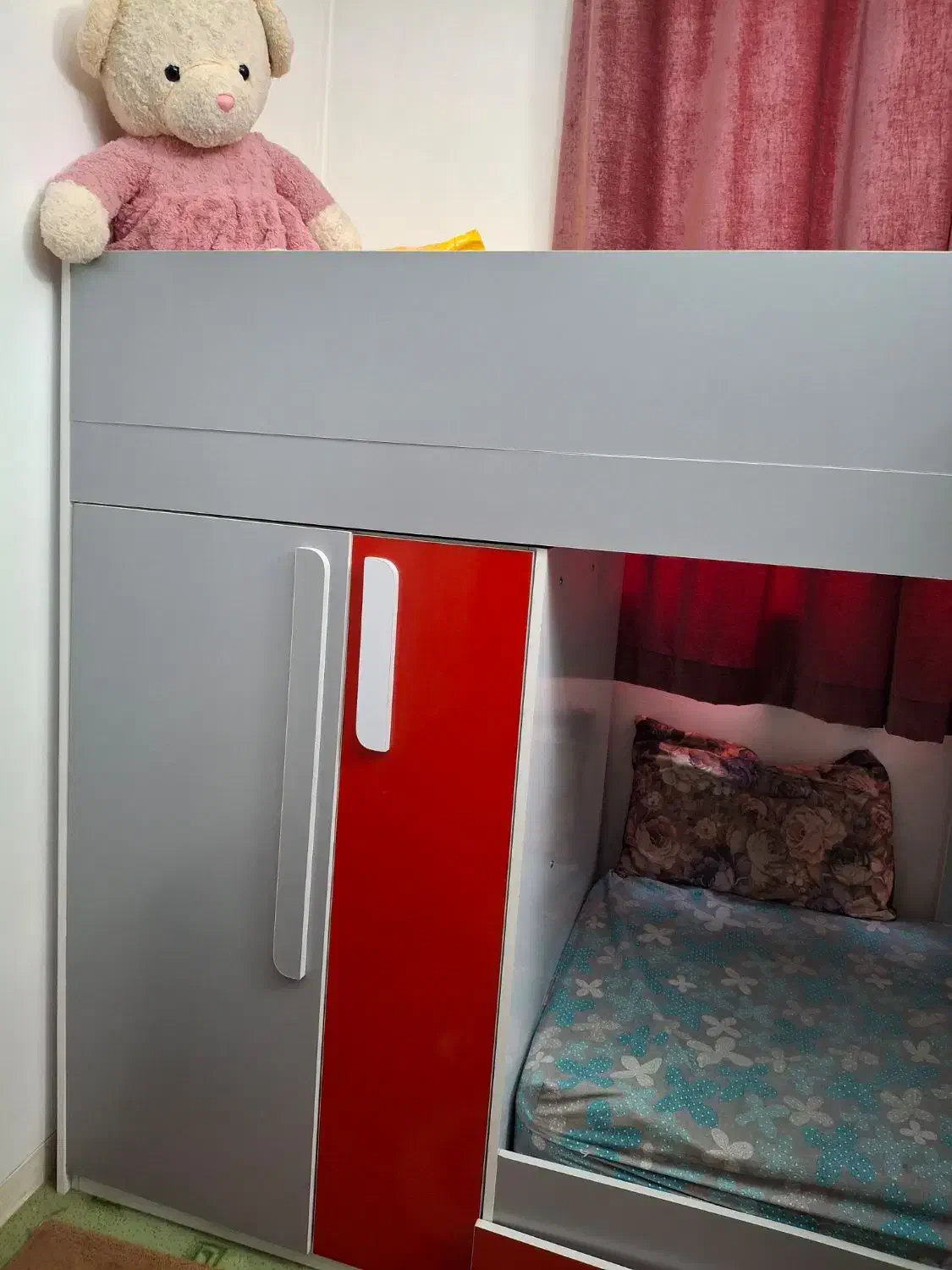 تخت دوطبقه سالم و تمیز|تخت و صندلی بچه|یزد, |دیوار