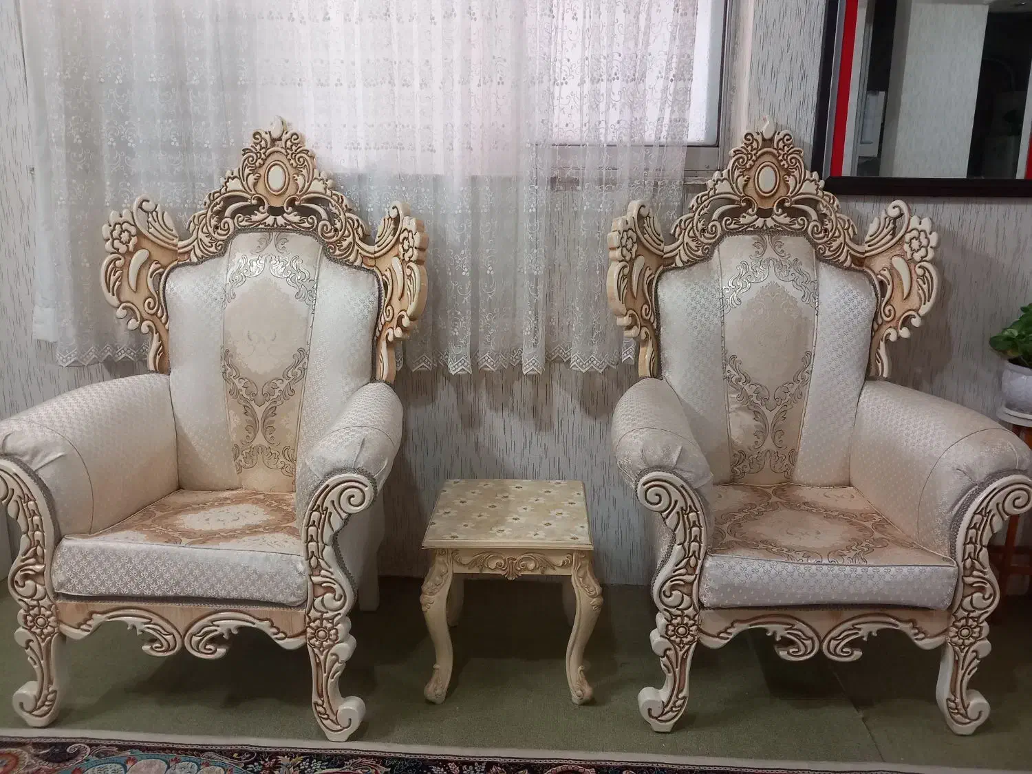 مبل ۷ نفره در حد نو با میز ها فروش فوری|مبلمان خانگی و میز عسلی|بابل, |دیوار