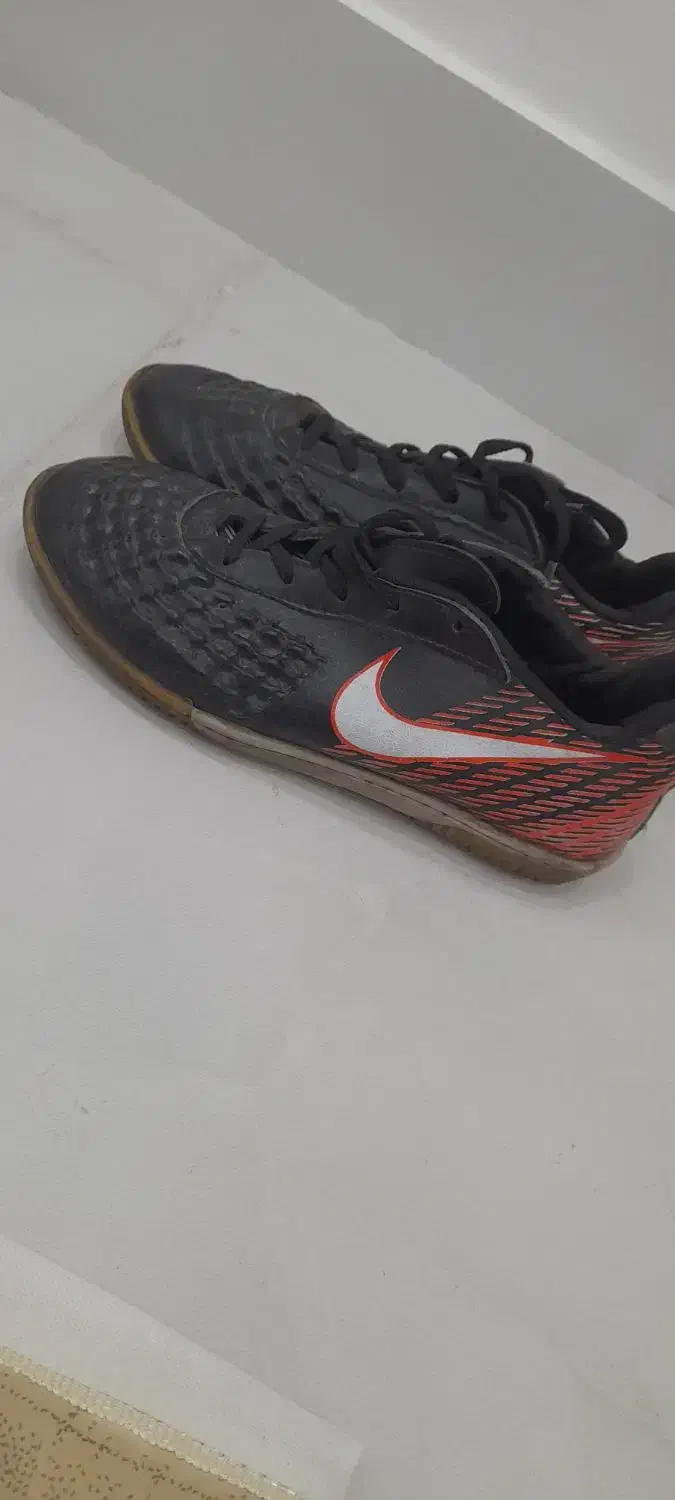 کفش فوتسال سایز ۳۸|تجهیزات ورزشی|بروجرد, |دیوار